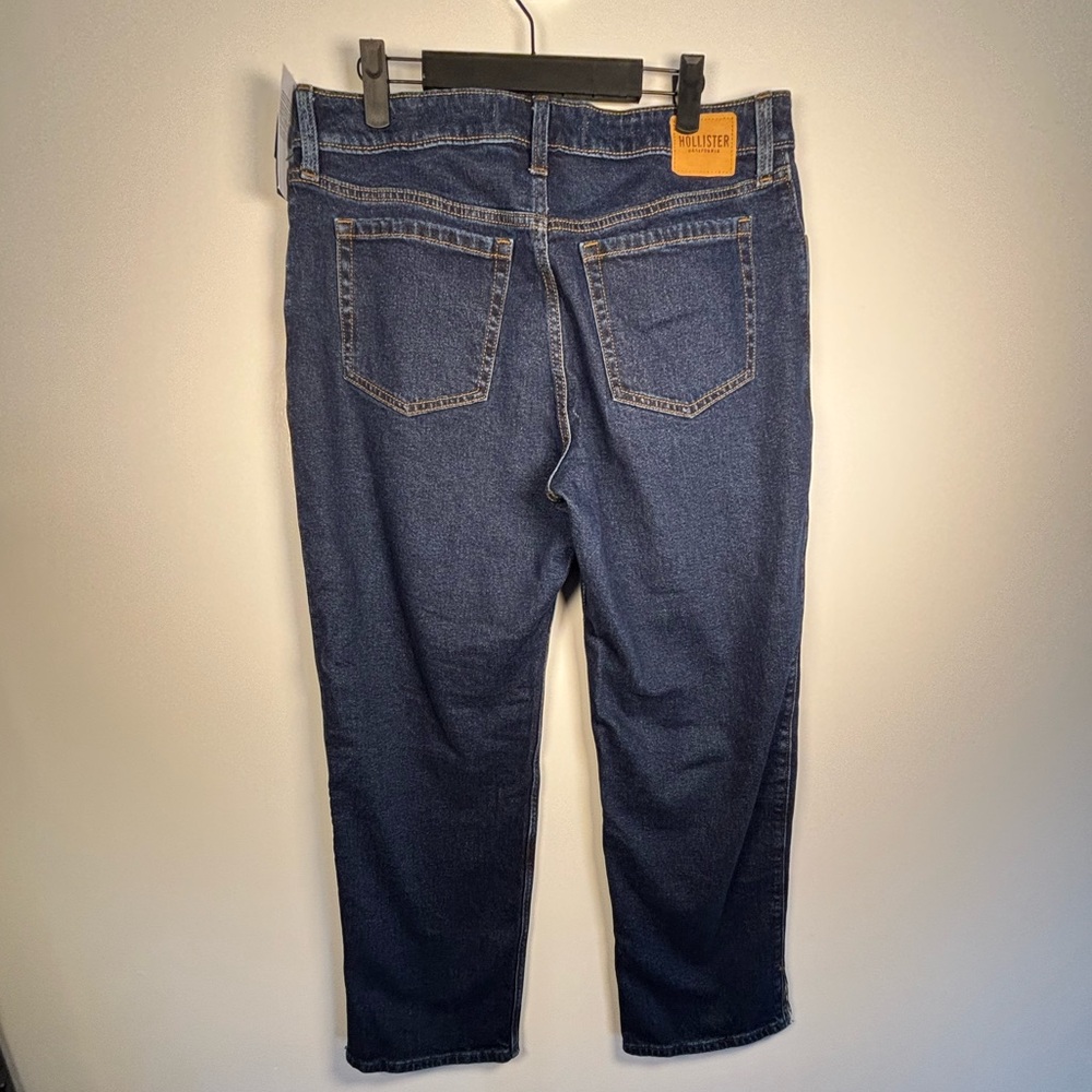 Brand new with tags! Hollister Women's Dark Blue Jeans - Picture 1 of 9